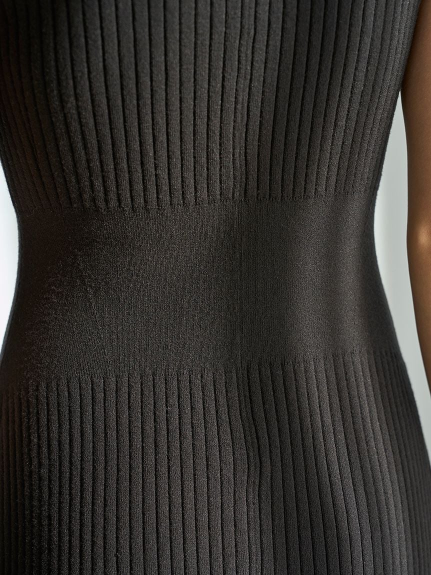Front-buttoned Knit Dress 20 Front-buttoned Knit Dress