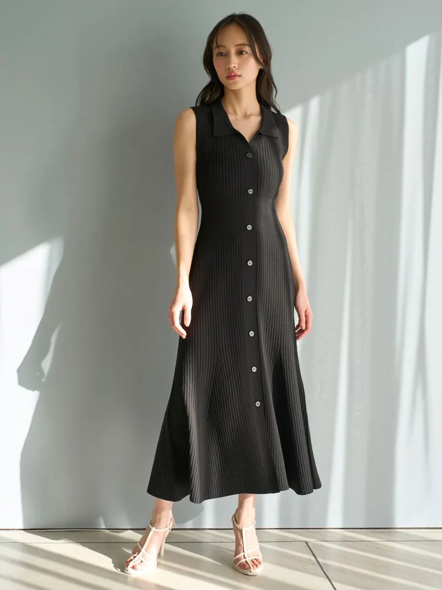 Front-buttoned Knit Dress 4 Front-buttoned Knit Dress