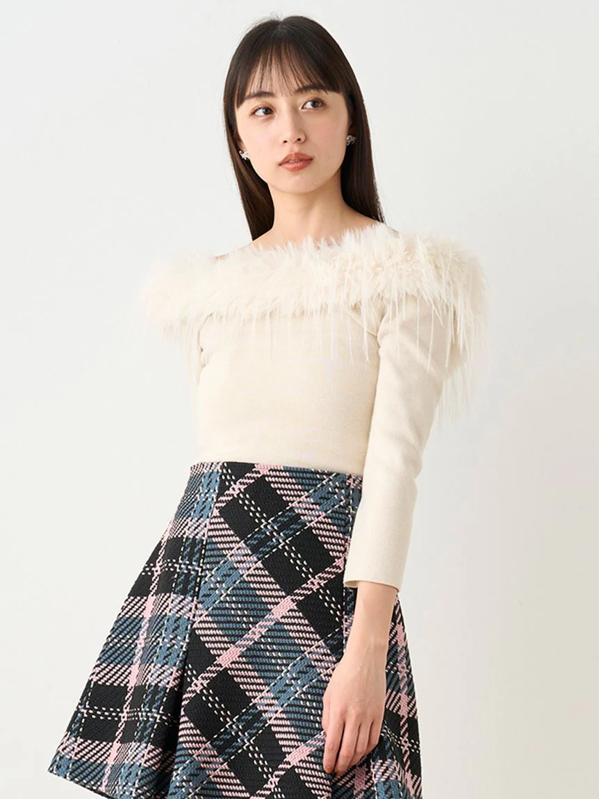 Décolleté Faux Fur Knit Pullover 5 Décolleté Faux Fur Knit Pullover