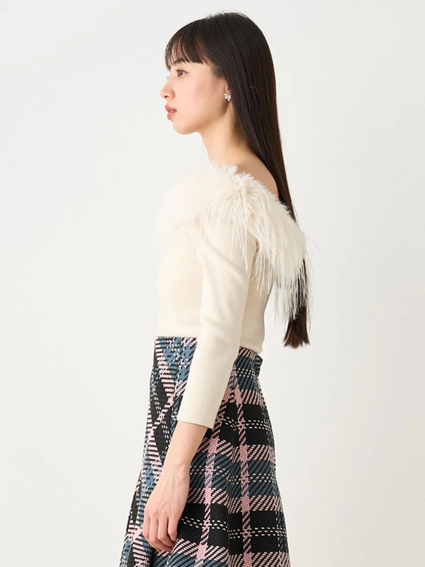 Décolleté Faux Fur Knit Pullover 7 Décolleté Faux Fur Knit Pullover